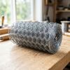 Plasa rabitz pentru gard si gradina DacEnergy, ochi hexagonal 25x25 mm, fir 0.90 mm, rol 1 x 25 M.L, model impletit din sarma zincata pentru imprejmuire, cotet pasari, protectie culturi si plante cataratoare, argintiu, Inaltime: 1 m, Grosime: 0.9 mm, Dimensiune ochi (L x l) (mm): 25x25 mm-poza 6-Dacenergy.ro