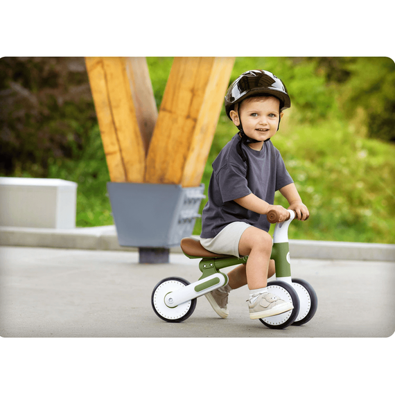 Bicicleta de echilibru, cadru durabil din otel, stabil, scaun moale, din spuma, inaltime reglabila, 25-28 cm, 3 roti din spuma EVA, alb si verde, Culoare: Verde, Alb-poza 5-Dacenergy.ro