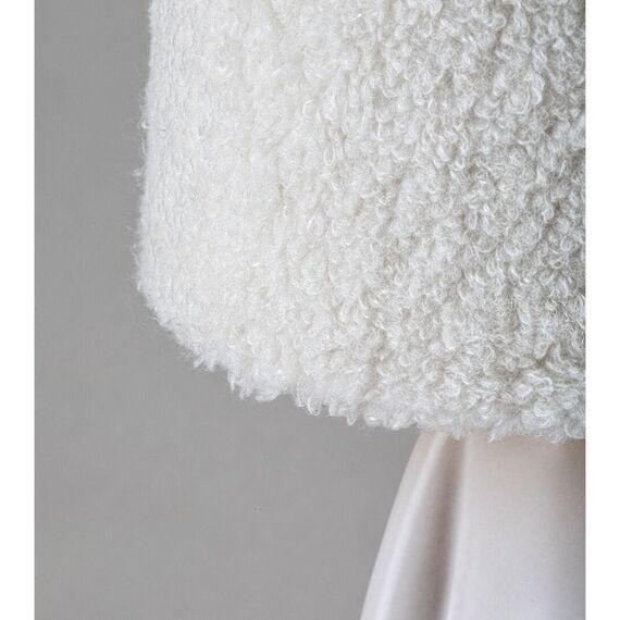 ​Veioza de masa, design jucaus, abajur textil pufos, corp din ceramica, un bec cu soclu E14, 40 W, 280 x 150 mm, crem-poza 3-Dacenergy.ro