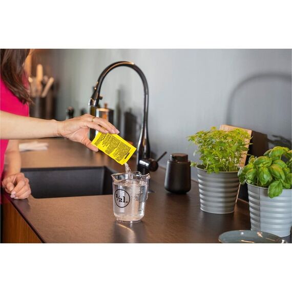 Curatitor cu abur Karcher, de mana, asigura o curatare temeinica fara substante chimice, 0.2 litri, 1200 W, supapa de siguranta, alb si negru-poza 6-Dacenergy.ro