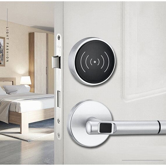 Incuietoare inteligenta DacEnergy©, pentru hotel, material aliaj de zinc, deblocare Card RFID / Cheie mecanica, pentru usa din lemn, rezistenta la apa IP65, auriu-poza 2-Dacenergy.ro